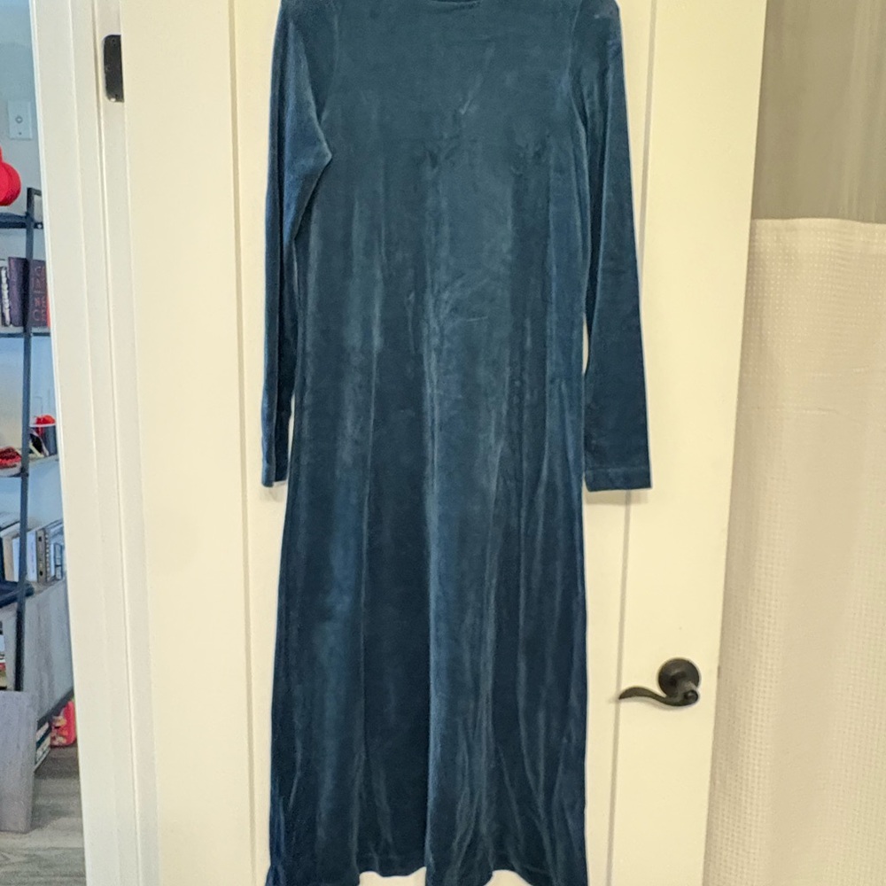 COS Long-Sleeve Velvet Maxi Dress in Teal